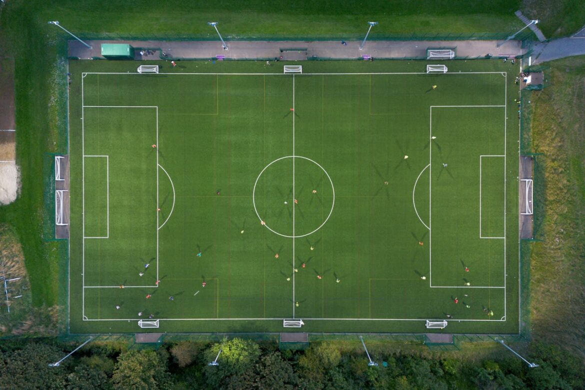 Het leven van Suse van Kleef privé: meer dan voetbal en journalistiek